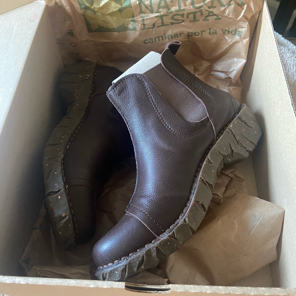 Elegant Brown Leather Ankle Booties